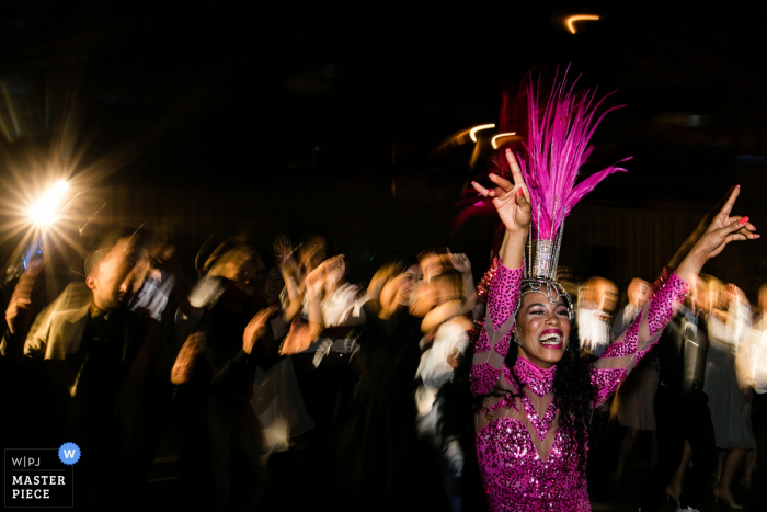 Festa de recepção de casamento na França - Fotografia mostrando o estilo bresiliano