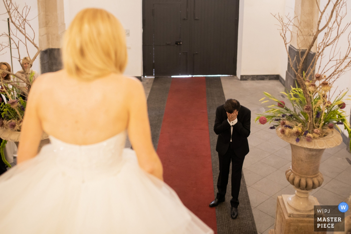 Photo by: <a href="https://www.wpja.com/contests/2019-v16/best-wedding-photographers/2561399">Daniele Borghello - Padova</a> Hotel Asmundo di Gisira - Catania - Italy Wedding Photography – The first look between the bride and his father