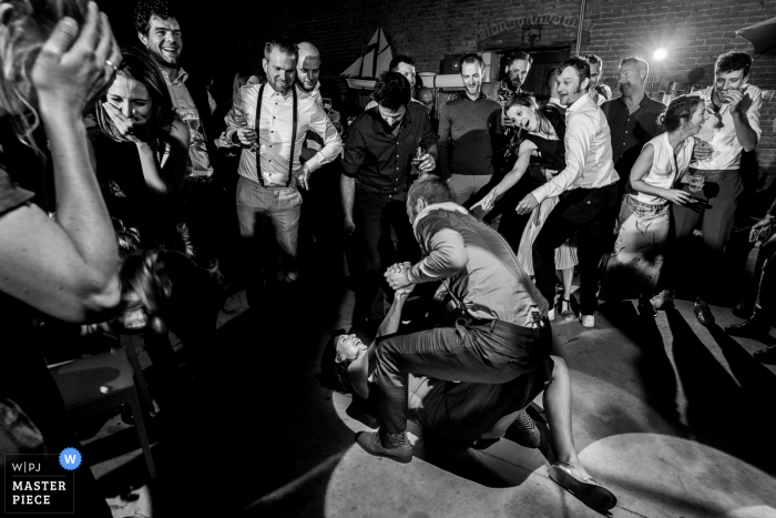 Photo by: <a href="https://www.wpja.com/contests/2019-v17/best-wedding-photographers/2564672">Simon Leclercq - Leuven Vlaams Brabant</a> Haacht wedding venue photographer: Dangerous dancefloors