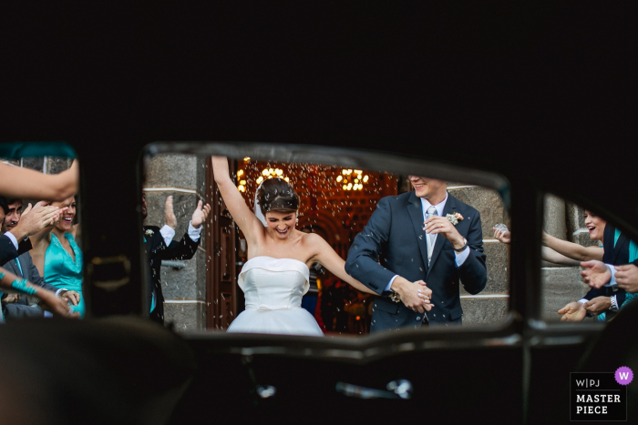 Photo by: <a href="https://www.wpja.com/contests/2019-v18/best-wedding-photographers/2567638">Renan Radici - Porto Alegre Rio Grande do Sul</a> Exit of the bride and groom from the church inside the car at Igreja Matriz de Gramado