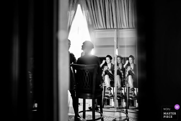 Foto de casamento em Pera Palace Hotel: Preparando-se para o grande dia