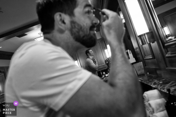Photo by: <a href="https://www.wpja.com/contests/2019-v19/best-wedding-photographers/2571738">Matt Theilen - South Lake Tahoe California</a> Truckee, CA wedding photographer: Groom and officiant getting ready