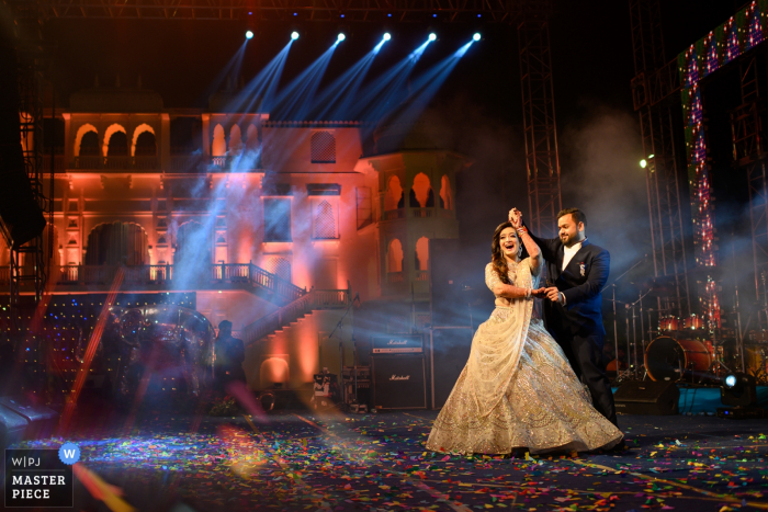 Primer baile. Jaipur, fotógrafo de bodas de Rajasthan: ¡Me encantan esas expresiones!