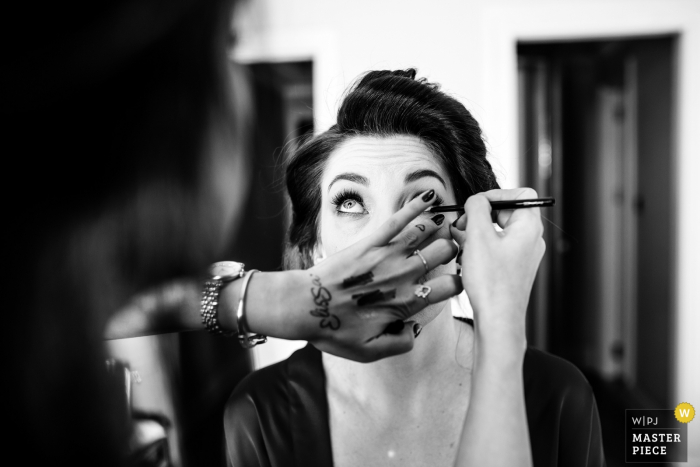 make up before the ceremony Pera Palace Hotel make up before the wedding ceremony | Photography of the Bride
