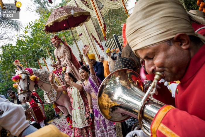 Delhi, India Huwelijksfotografie | Muziek op baraatstoet