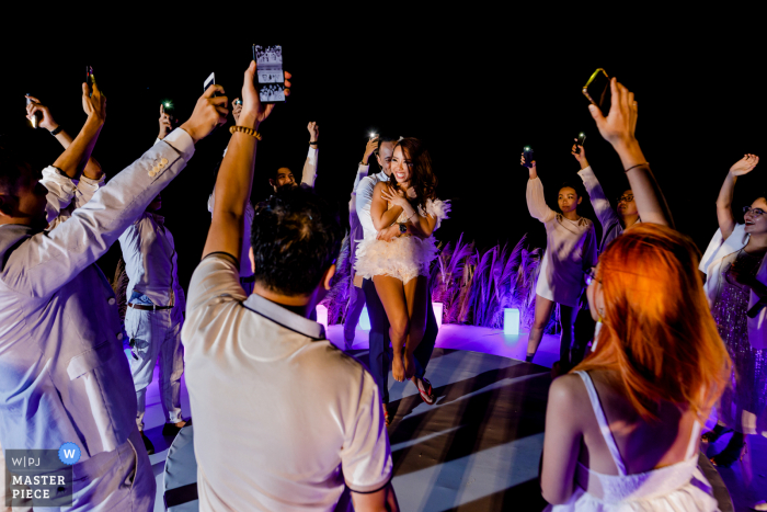 Imagen de boda de Ho Tram Village de pareja bailando