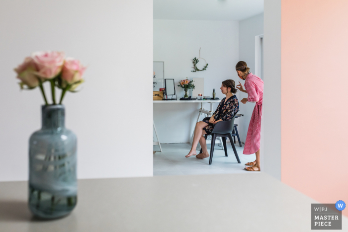 Matrimonio Belgio Immagine dei capelli e del trucco della sposa eseguiti prima della cerimonia