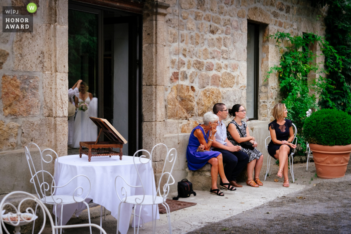 Wedding photography from toulon	of the bride reflection