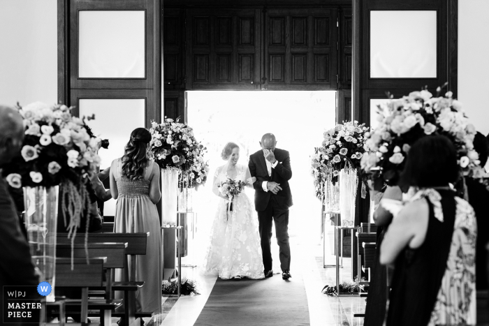 Regina Pacis Church, Paceco - Sicily Wedding photo in Sicily with the emotion of the father 