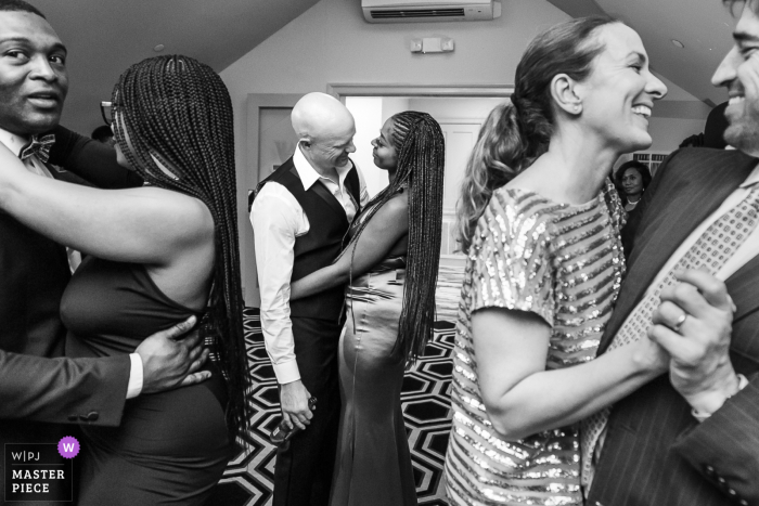 Couples dancing, the bride and groom in the middle at White House, Biloxi, MS wedding venue