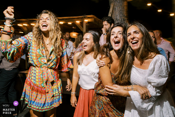 Saint Tropez, image de réception de mariage Côte d'Azur de l'heure de la fête avec la mariée