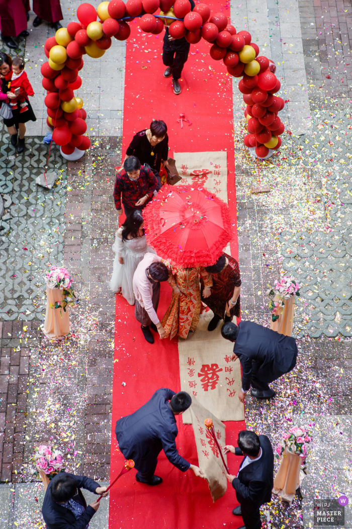 Chińska fotografia ślubna z Hangzhou przedstawiająca tradycyjne chińskie zwyczaje