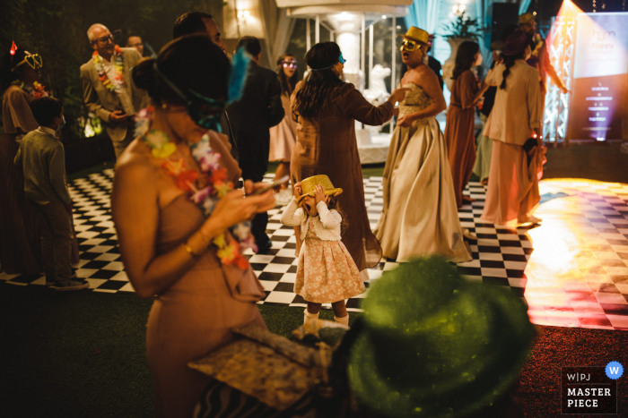 Wedding photograph from Braga, Portugal of the wedding guests dancing 