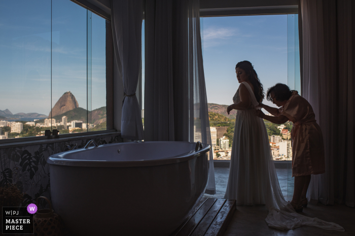 wedding photography showing Getting married in Rio is a mind-blowing immersion