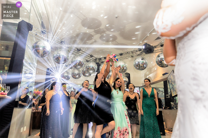 At the Hotel San Diego Convention in Lourdes, Belo Horizonte, Brazil, the bride's toss of the bouquet leads to hilarious scenes that is sure to be remembered forever