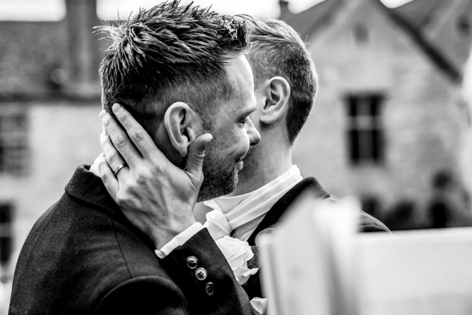 Si è appena sposato all'Abbazia di Notley Notley Abbey Wedding, Bijou Weddings