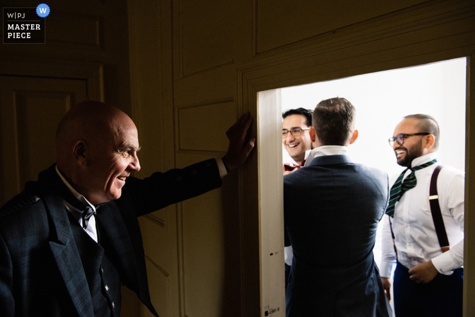 Foto von: <a href="https://www.wpja.com/contests/2018-v18/best-wedding-photographers/2362636"> Lukas Powroziewicz - Edinburgh Midlothian </a> Lukas Powroziewicz aus Midlothian ist Hochzeitsfotograf für das Schloss Neidpath in Peebles, Schottland