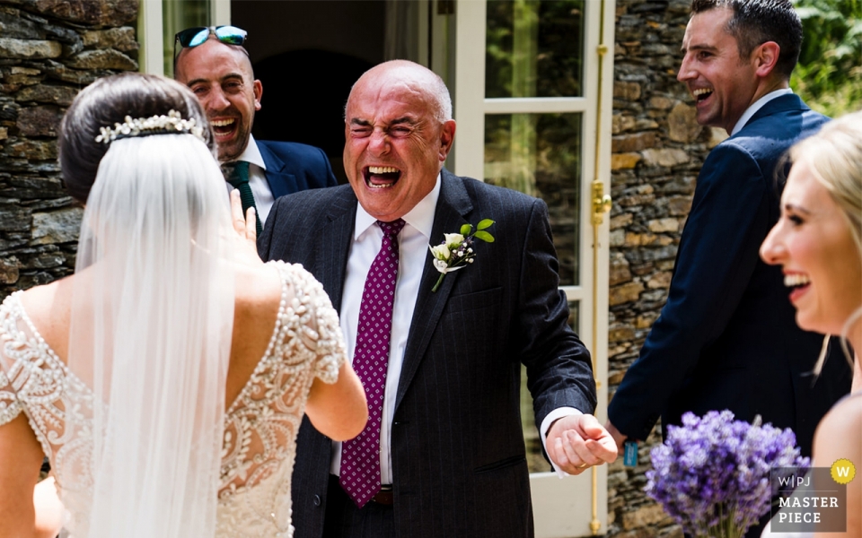 Foto: <a href="https://www.wpja.com/contests/2018-v20/best-wedding-photographers/2405061"> Roger Kenny - Greystones Wicklow </a> Braut bei der Ballybeg House Zeremonie - Wicklow Hochzeitsfotografie