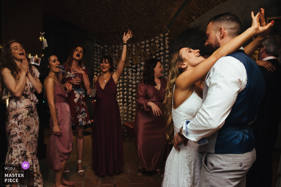 Zdjęcie: <a href="https://www.wpja.com/contests/2019-v05/best-wedding-photographers/2482201"> Lyndsey Goddard - Londyn Londyn </a> Fotografia ślubna hotelu Grand Cavour, Florencja, Włochy
