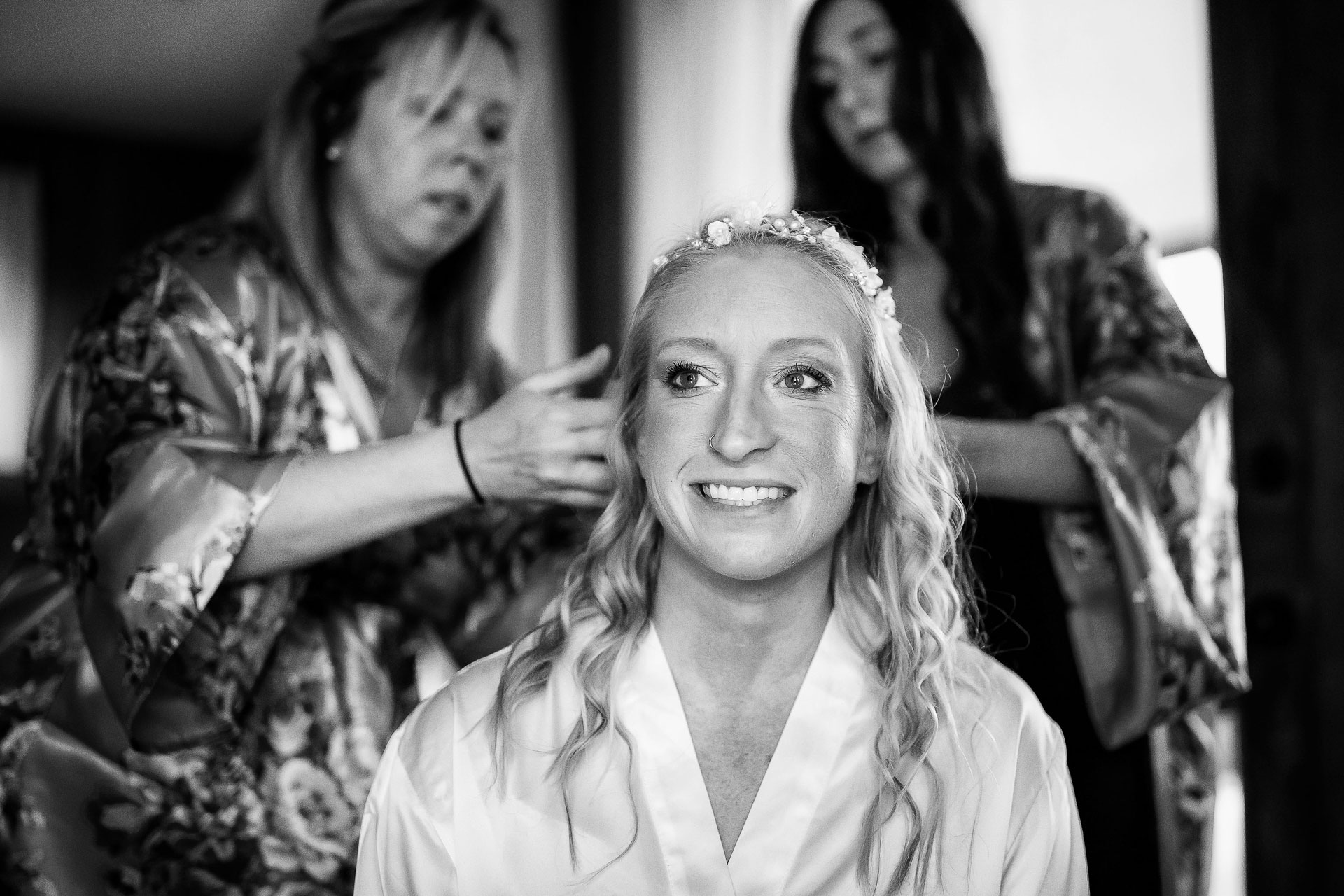 Casa Brisas de la Montaña, Costa Rica Elopement Image | the bride getting her hair done by her friends