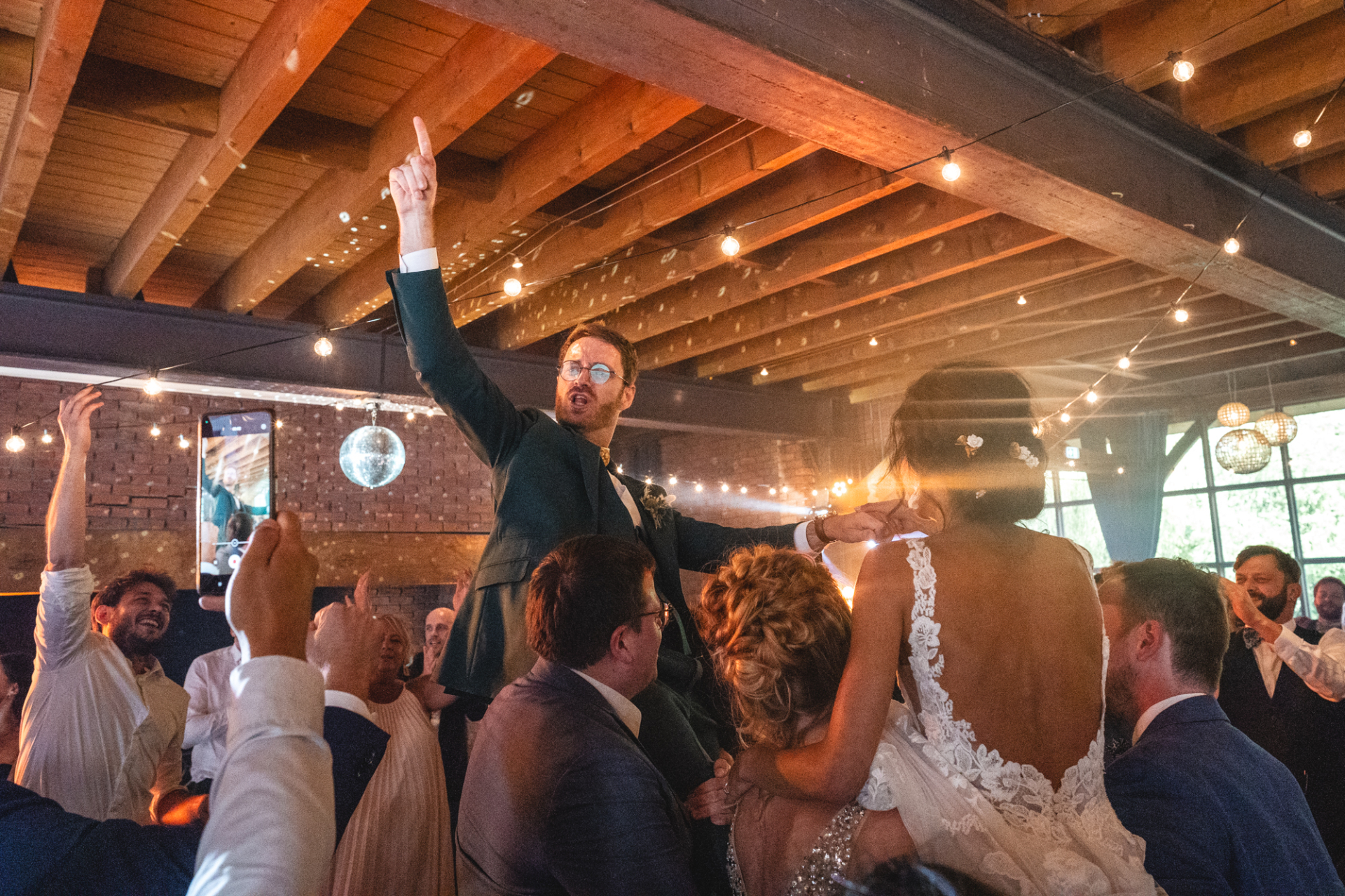 A rustic wedding at Ferme des Templiers, full of love, laughter, and memories.