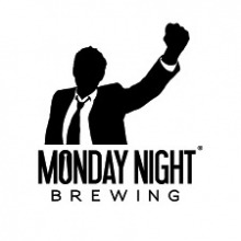Atlanta preisgekrönte Hochzeitsfotografie von Monday Night Garage Brewing in GA Monday Night Garage Brewing Hochzeitslocation Bilder in Atlanta, Georgia